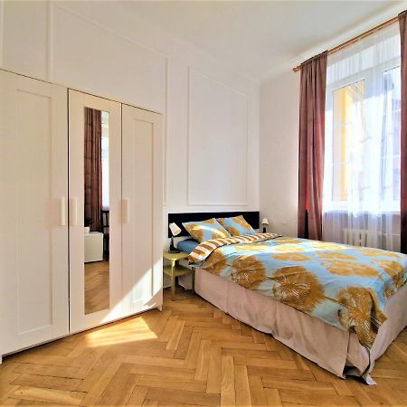 J&W Apartments Swietojanska Rooms Warsaw Ngoại thất bức ảnh