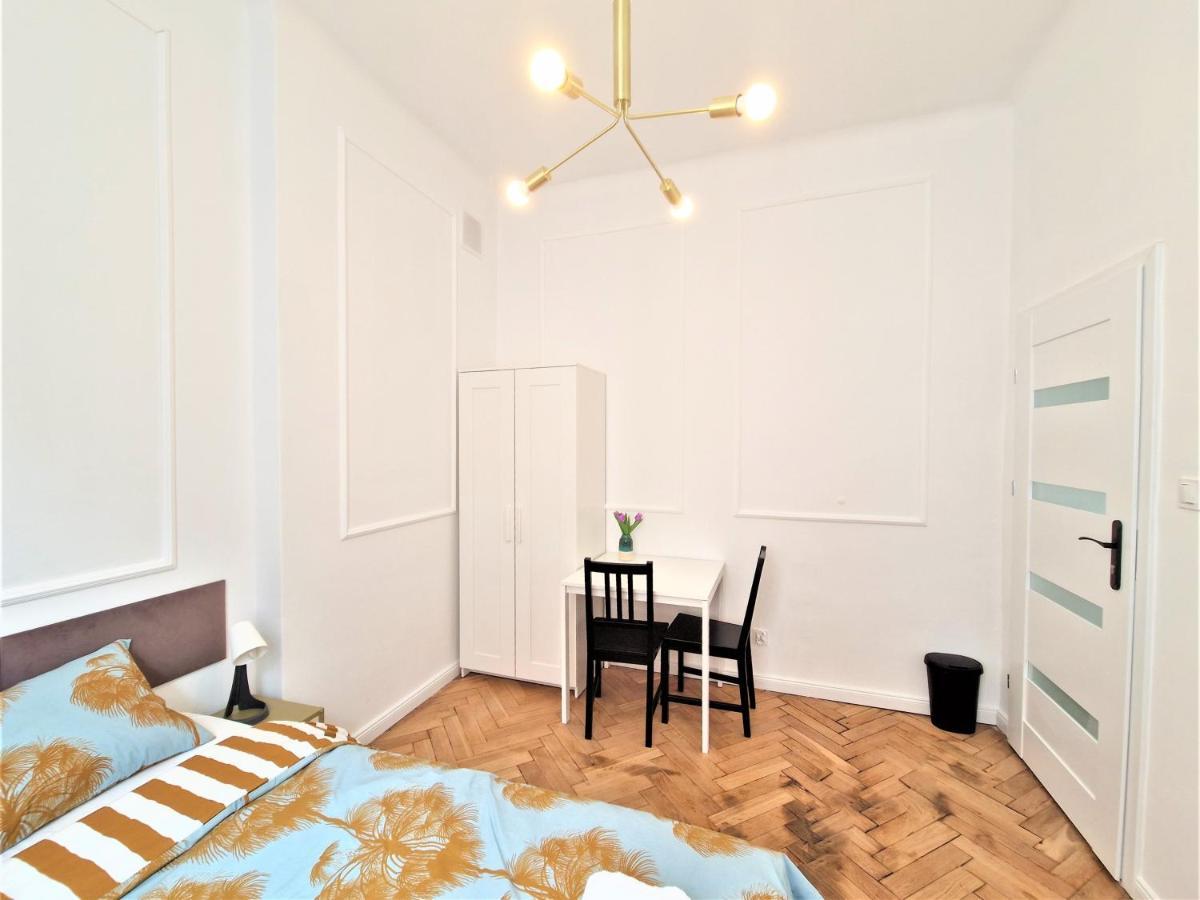 J&W Apartments Swietojanska Rooms Warsaw Ngoại thất bức ảnh