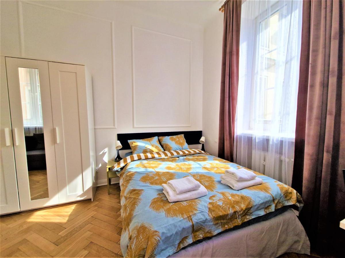 J&W Apartments Swietojanska Rooms Warsaw Ngoại thất bức ảnh