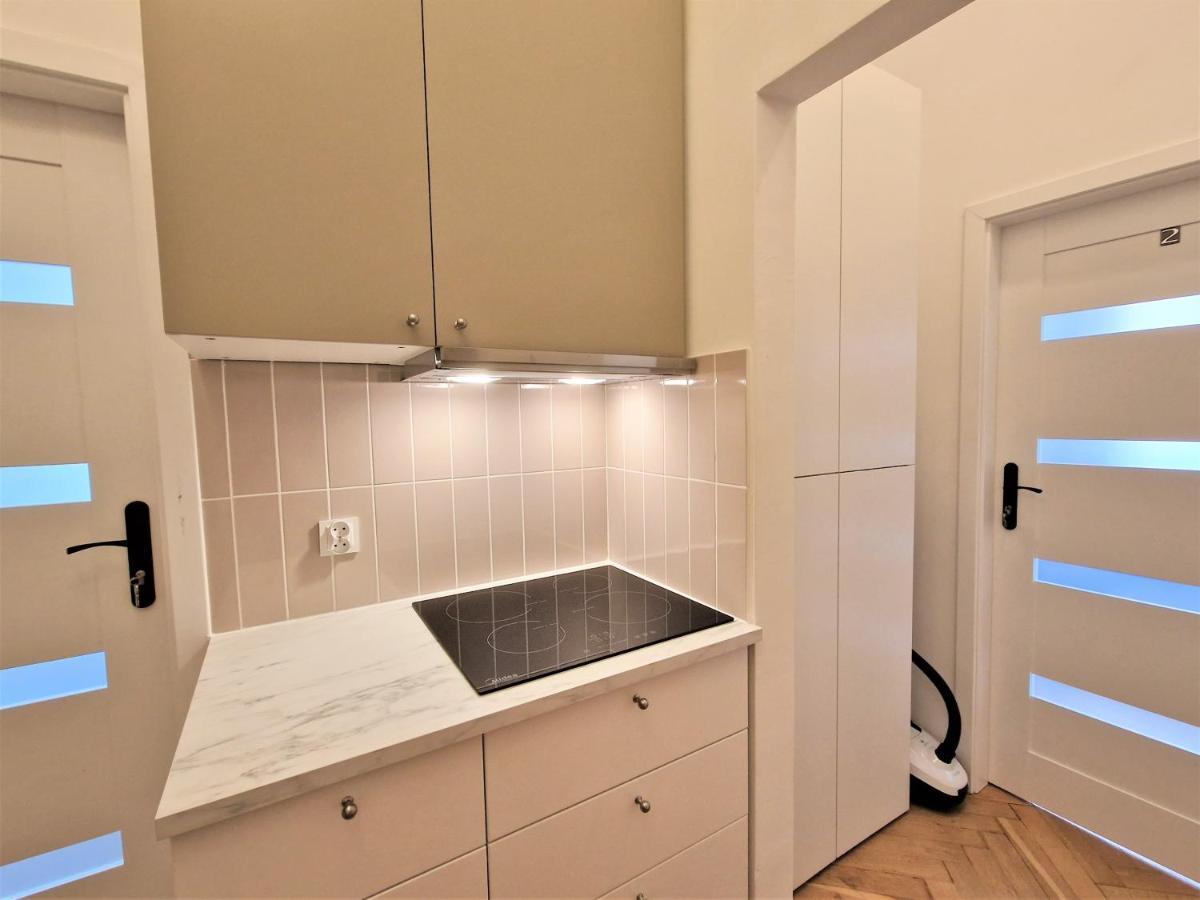 J&W Apartments Swietojanska Rooms Warsaw Ngoại thất bức ảnh