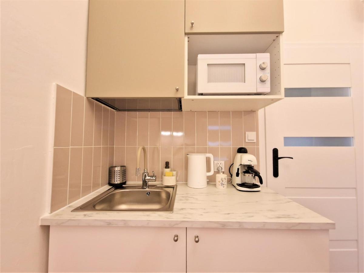 J&W Apartments Swietojanska Rooms Warsaw Ngoại thất bức ảnh