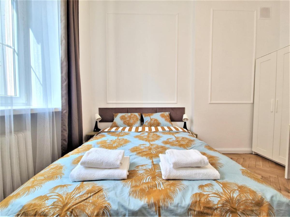 J&W Apartments Swietojanska Rooms Warsaw Ngoại thất bức ảnh