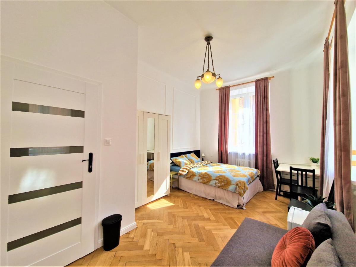 J&W Apartments Swietojanska Rooms Warsaw Ngoại thất bức ảnh