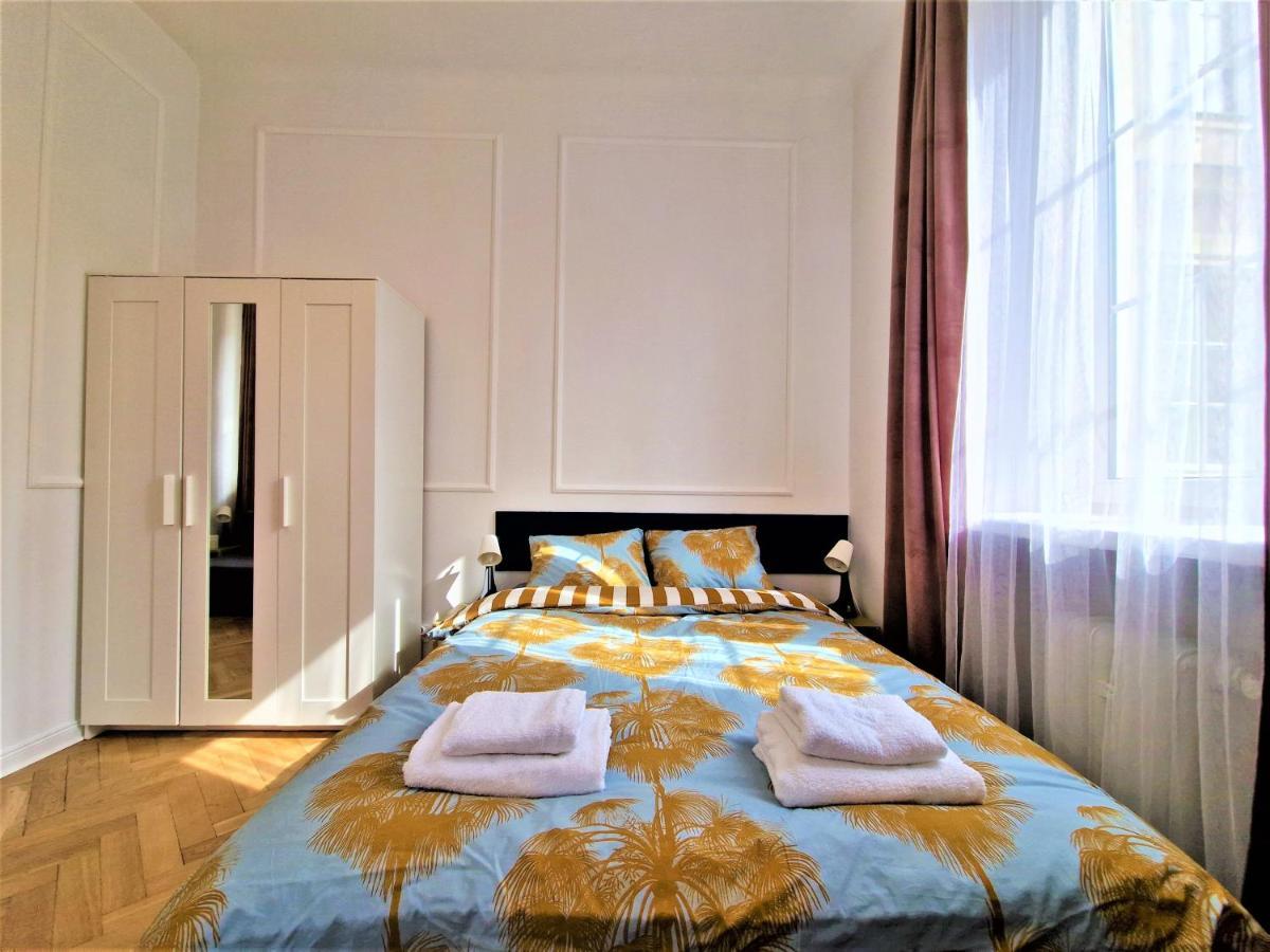 J&W Apartments Swietojanska Rooms Warsaw Ngoại thất bức ảnh
