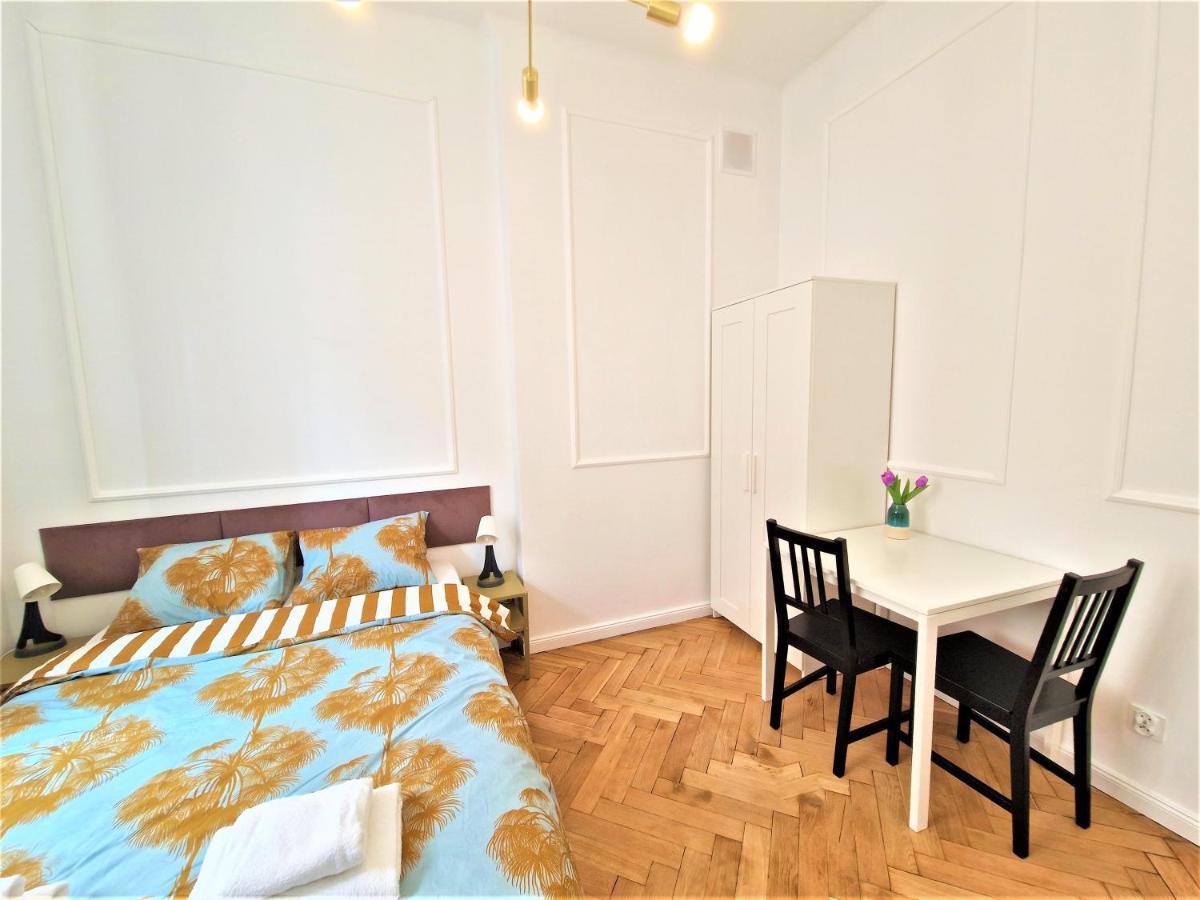 J&W Apartments Swietojanska Rooms Warsaw Ngoại thất bức ảnh