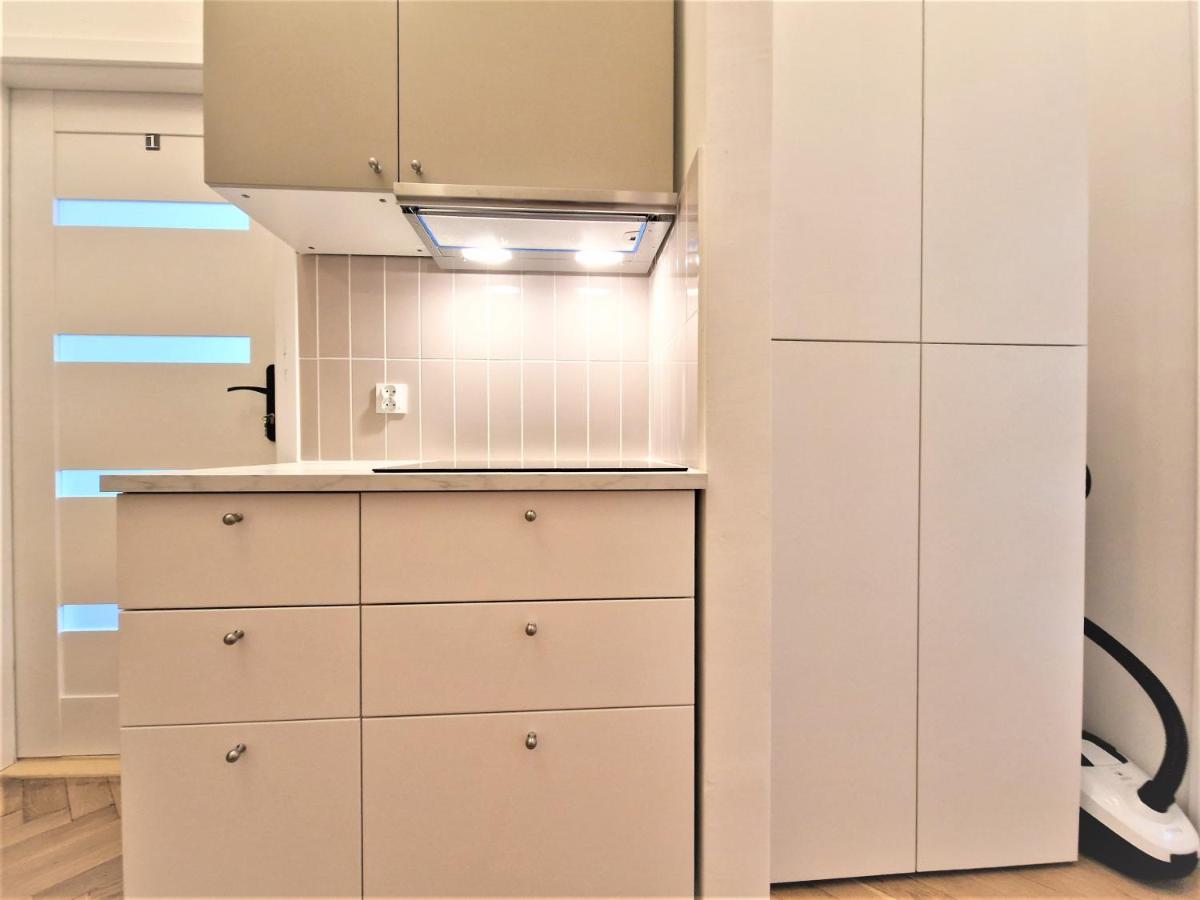 J&W Apartments Swietojanska Rooms Warsaw Ngoại thất bức ảnh