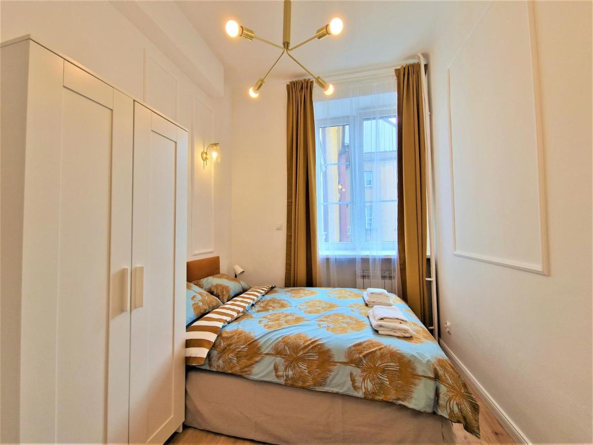 J&W Apartments Swietojanska Rooms Warsaw Ngoại thất bức ảnh