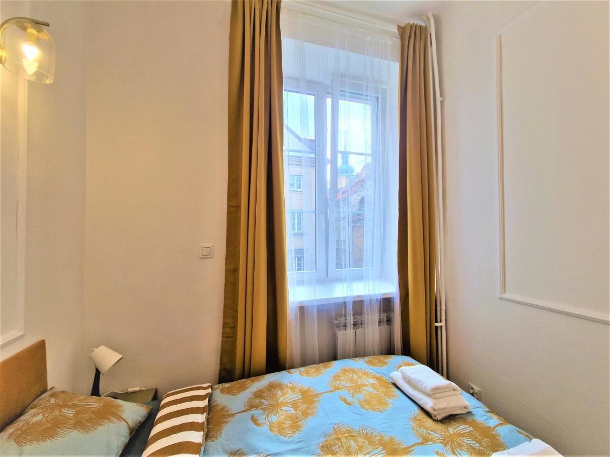 J&W Apartments Swietojanska Rooms Warsaw Ngoại thất bức ảnh