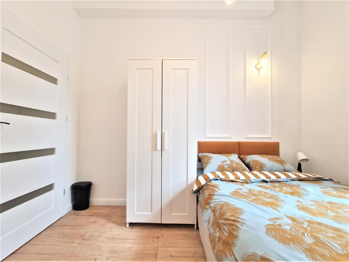 J&W Apartments Swietojanska Rooms Warsaw Ngoại thất bức ảnh